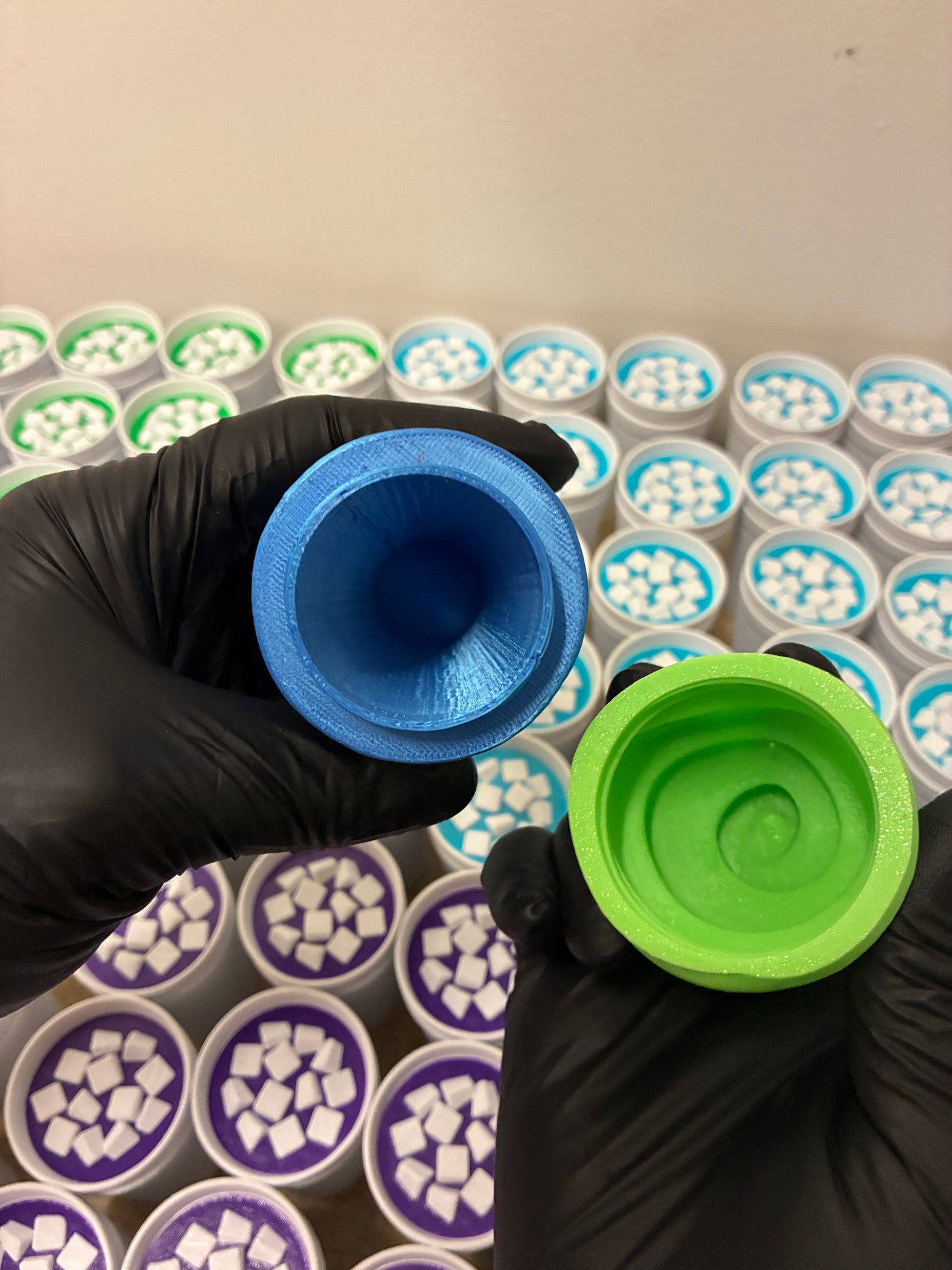 3.5 Ice Cream Screw Top Smell Proof Container